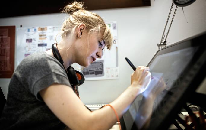 Linda Liukas började teckna för att ha en en kontrast till sitt stressiga jobb. Hon bodde i New York och jobbade på ett nytt företag som utvecklade appar.