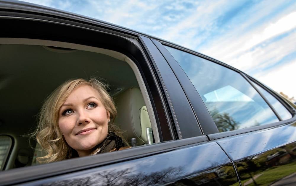 Emma Kimiläinen i en Saab är en av fem nya förare under 25 år i STCC-serien. Hon ser fram emot att ta kampen i en mansdominerad sport.