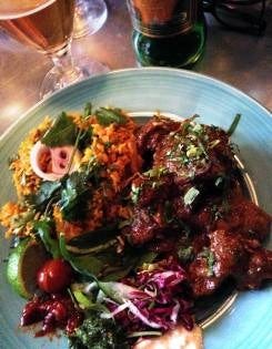Khichury med lamb bhuna (160 kr).