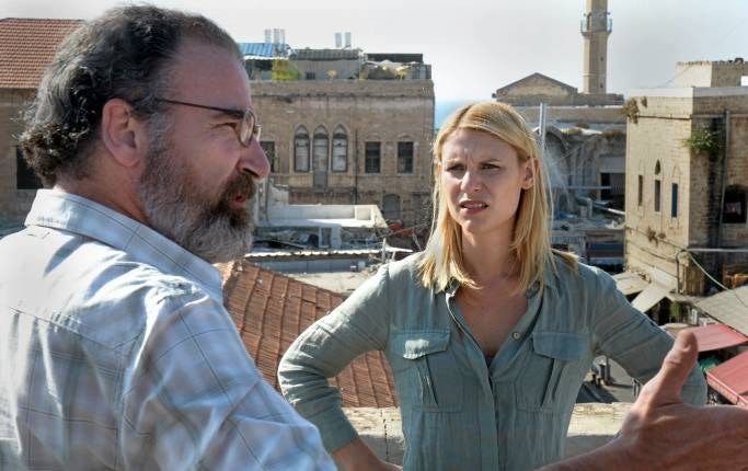 Agenterna Saul Berenson (Mandy Patinkin) och Carrie Mathison (Claire Danes) i ”Homeland”.