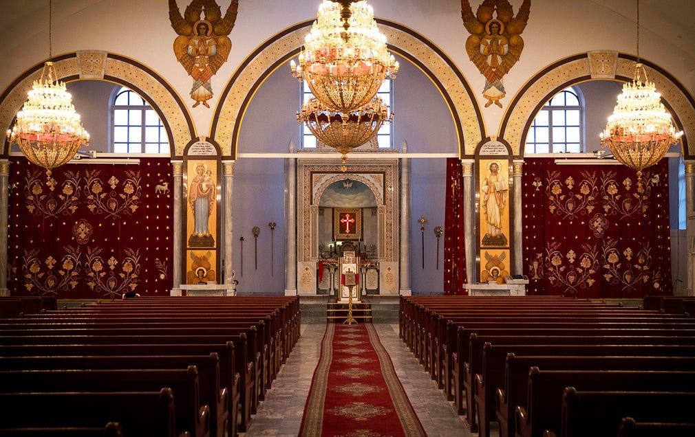 S:t Petrus och Paulus syrisk-ortodoxa kyrka i Hallunda söder om Stockholm. Hit gick under flera år mångmiljonbelopp i statliga arbetsmarknadsbidrag.