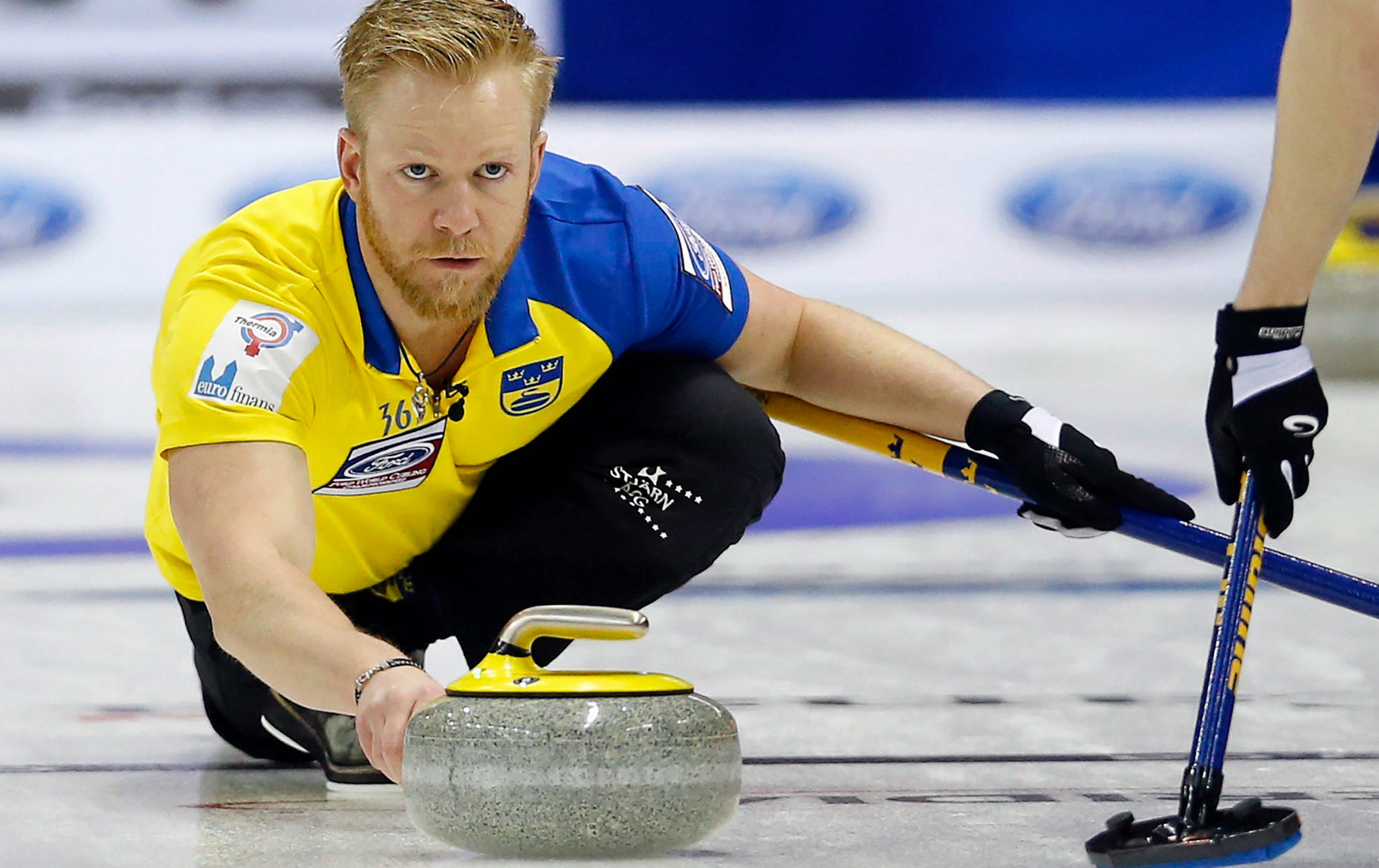 Sverige tog viktig poäng i curlingVM DN.se