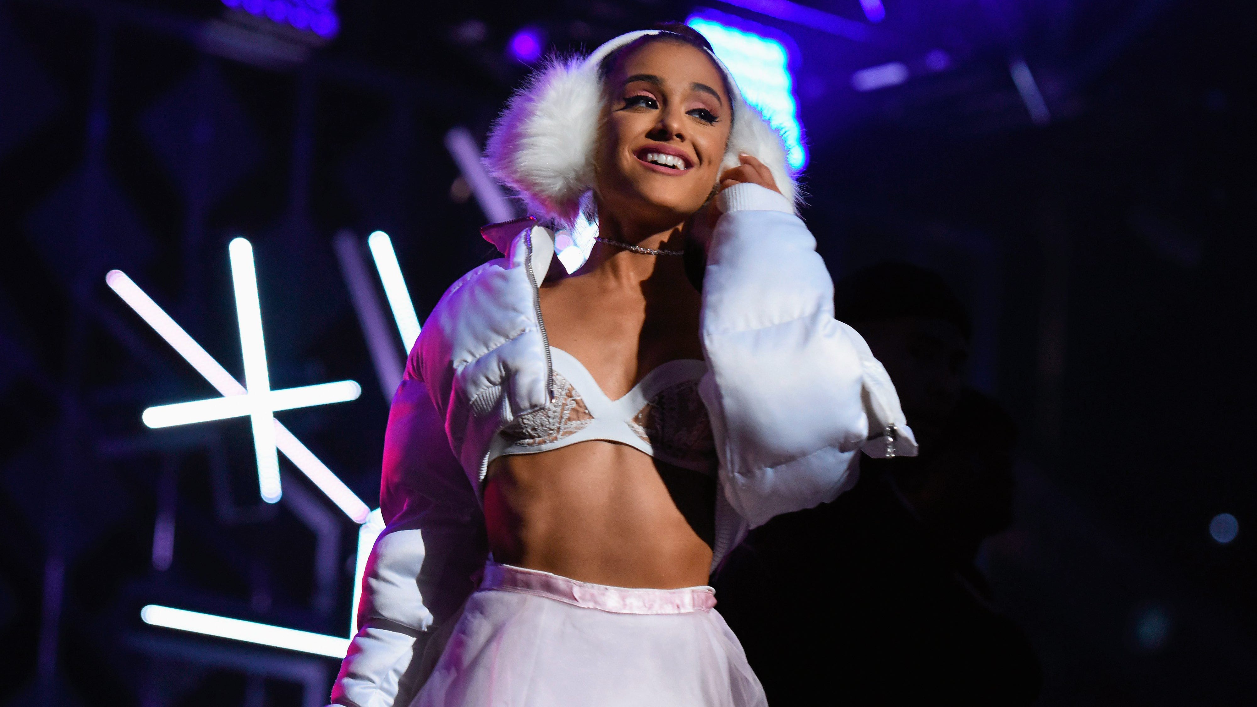 Ariana Grande.