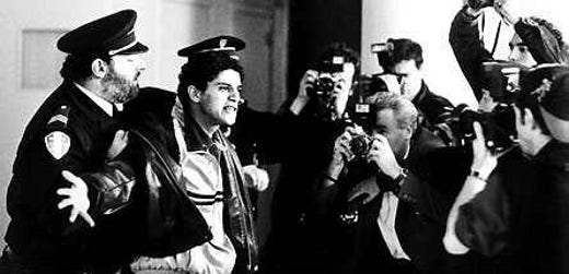 Hade den franske inrikesministern Nicolas Sarkozy tagit varning av den franska 90-talsfilmen "Medan vi faller" hade han kanske sluppit utfärda utegångsförbud? Regissören Mathieu Kassovitz talar ut i The Guardian.