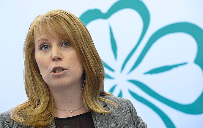 Annie Lööf hävdar att näringsdepartementet inte gjort några fel i samband med hanterandet av handlingar rörande intern representation.