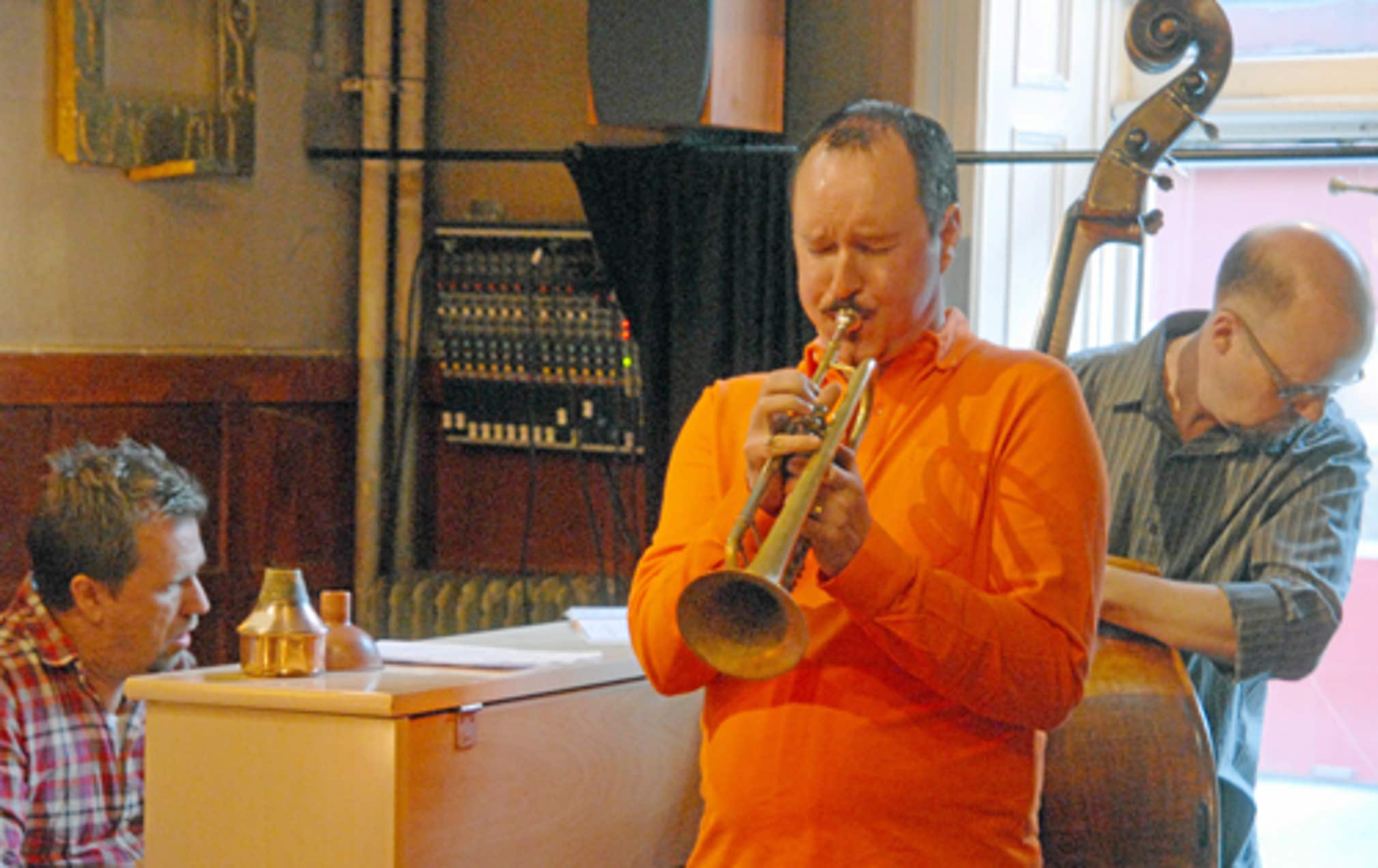 Peter Asplund på Glenn Miller Café, Stockholm DN.SE