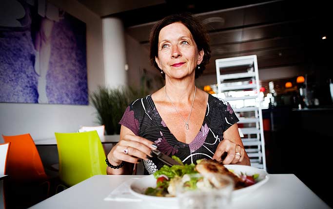 ”Det verkar förståndigt”, säger Marianne Kardeskog om forskarnas slutsatser. Enligt undersökningen leder ett stort intag av kött till ökad risk för hjärtsjukdomar och stroke. Själv slutade Marianne äta kött 1994.