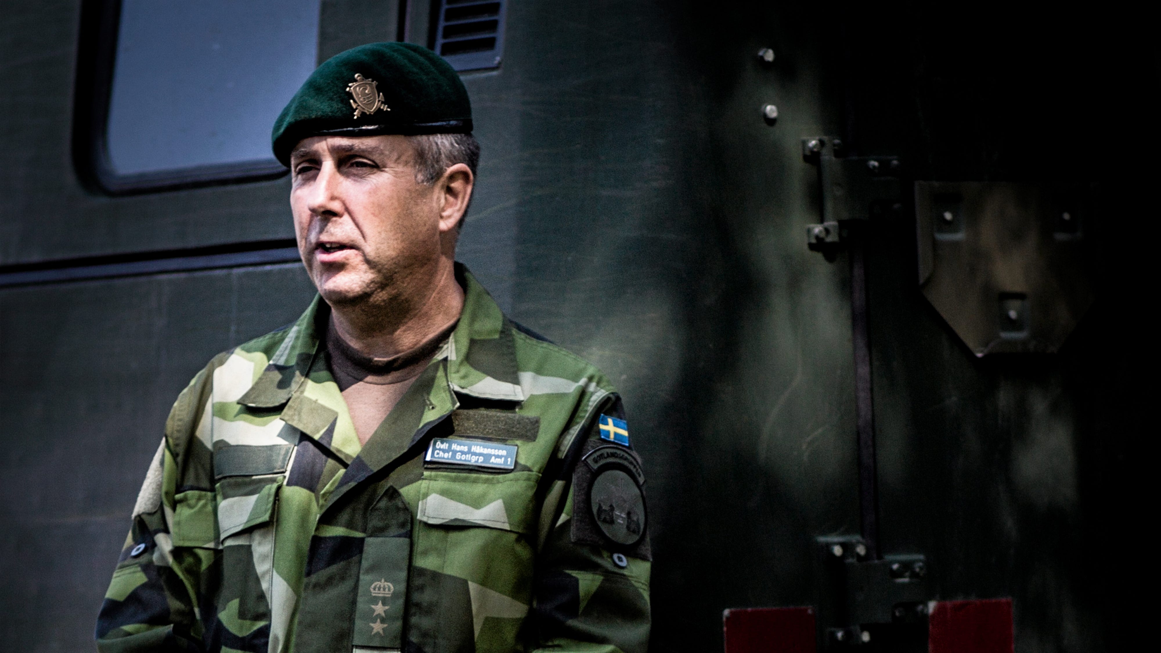 "Som jag ser det så är ju Slites strategiska betydelse överdriven. Det är en pir där man kan få in ett inte särskilt stort fartyg på vardera sidan, med en väldigt trång och krånglig inseglingsränna", säger Hans Håkansson, förbandschef.