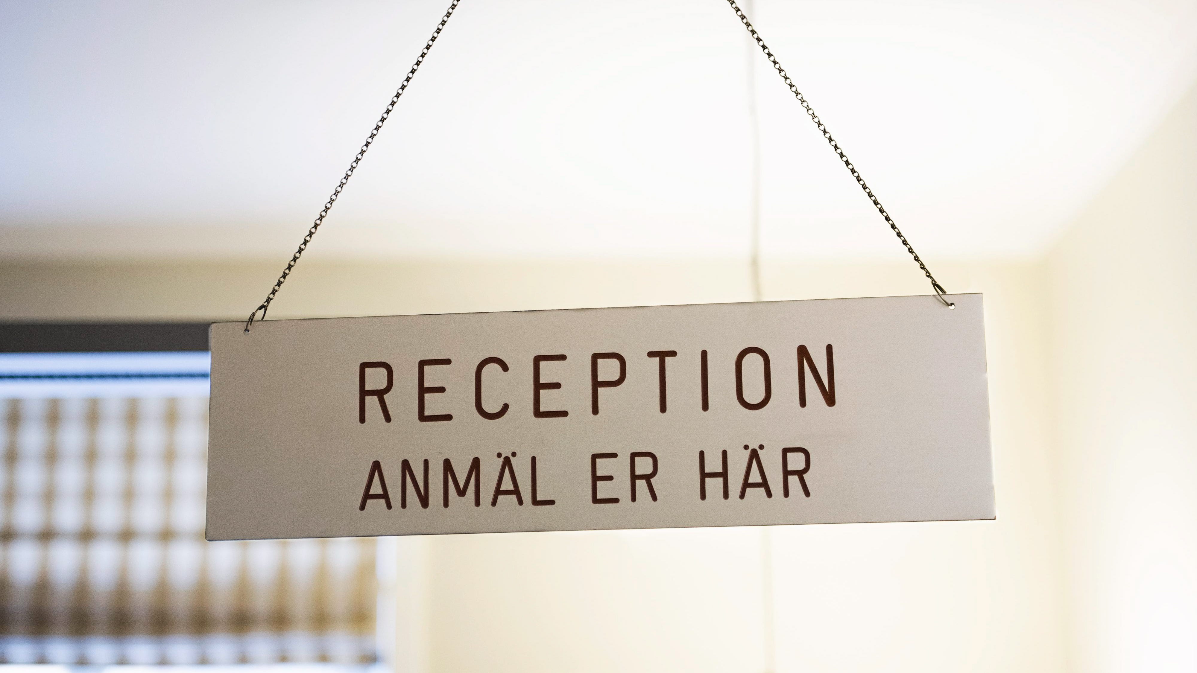 Trots att många patienter efterfrågar psykolog har vårdcentraler ingen formell skyldighet att erbjuda det, skriver Sveriges kliniska psykologers förening.