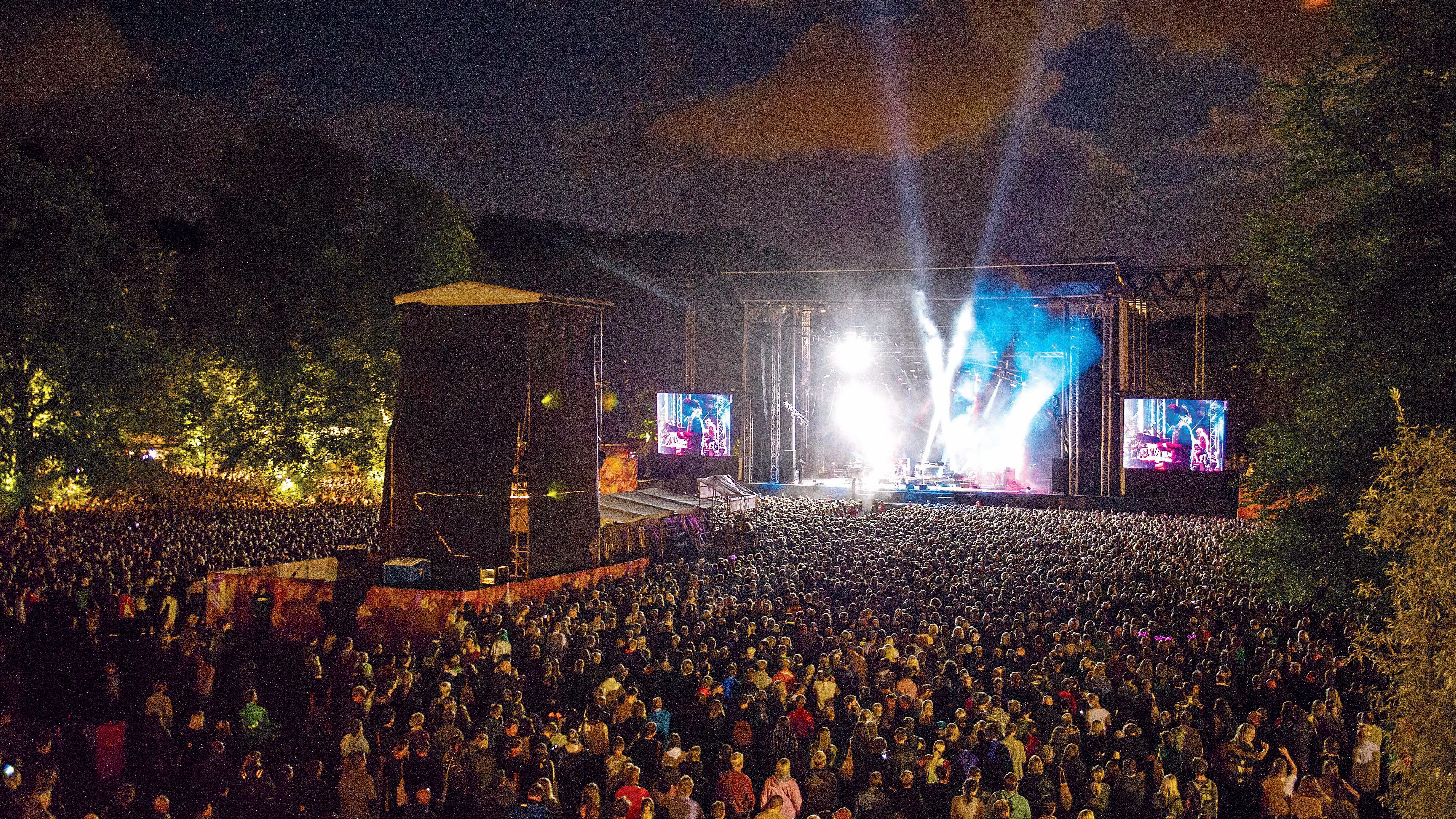 Två fall av sexuella ofredanden anmäldes under Way out west.