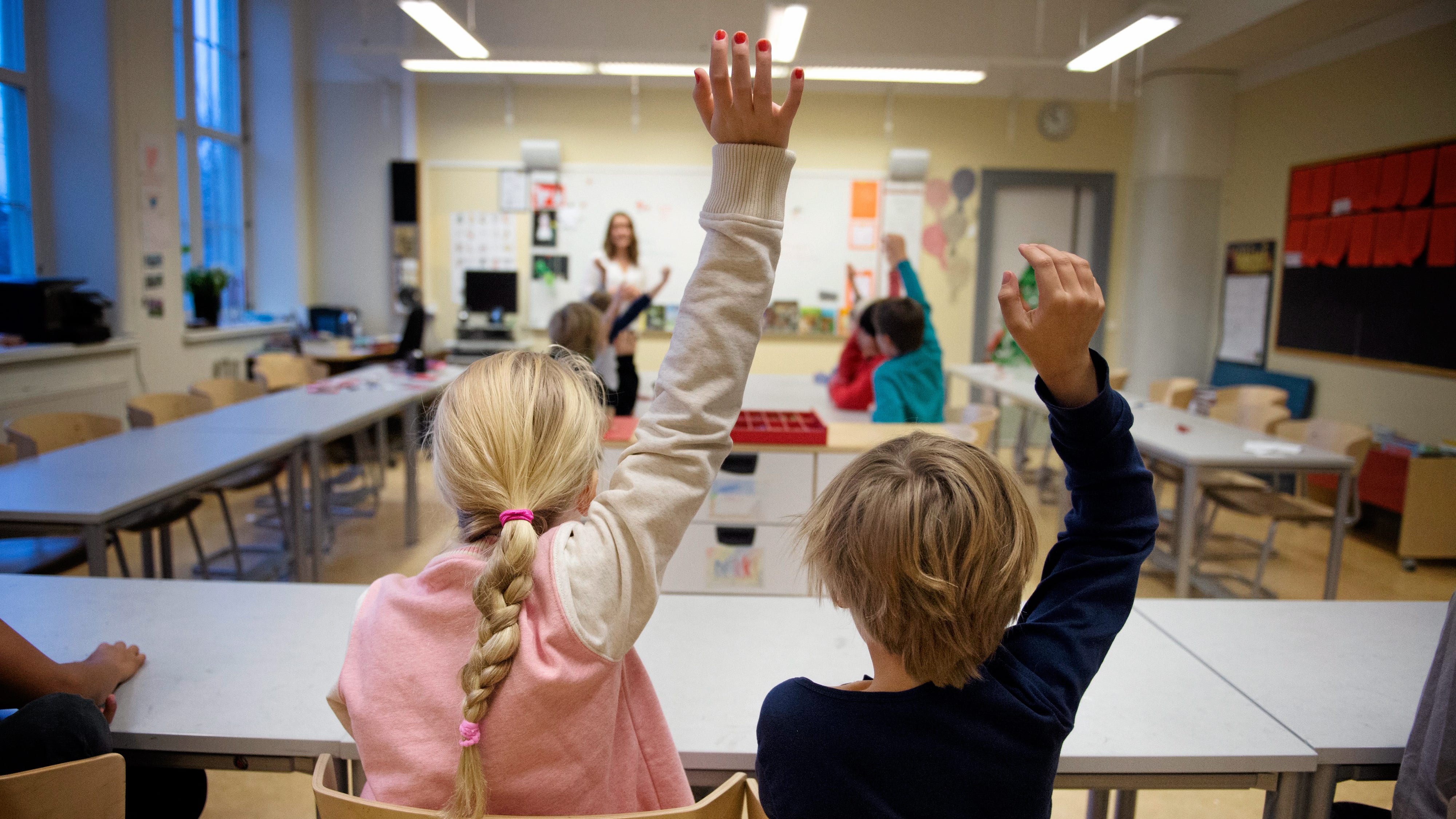 Ökad jämlikhet i skolan förutsätter, enligt min mening, ämneskunniga lärare som är skickliga i ämnets metodik, mer katederundervisning och mindre av att överlåta ansvar på eleverna själva, skriver Jan Björklund.