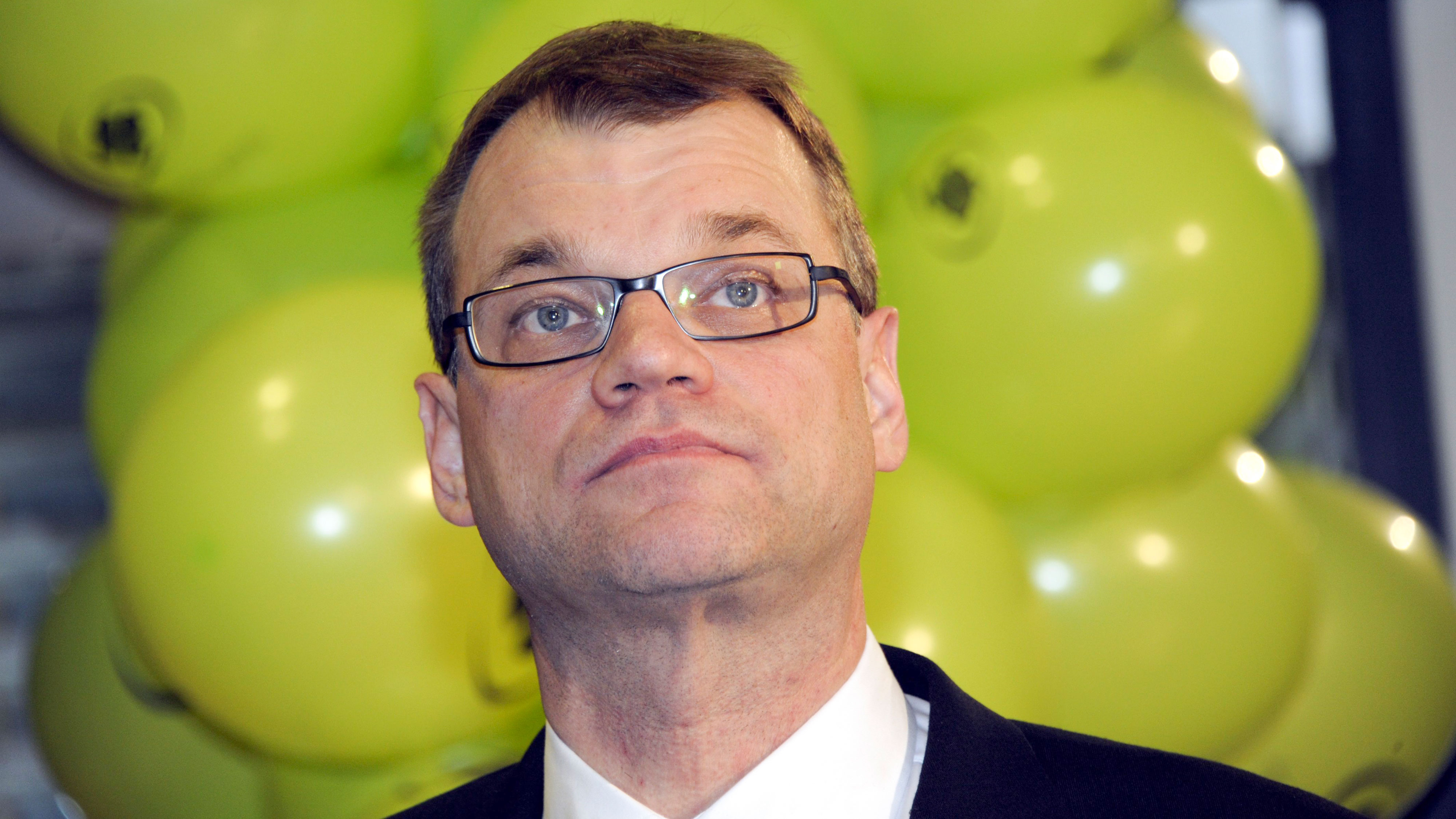 Finlands statsminister Juha Sipilä anklagas för att ha gynnat sina barn i  jätteorder 