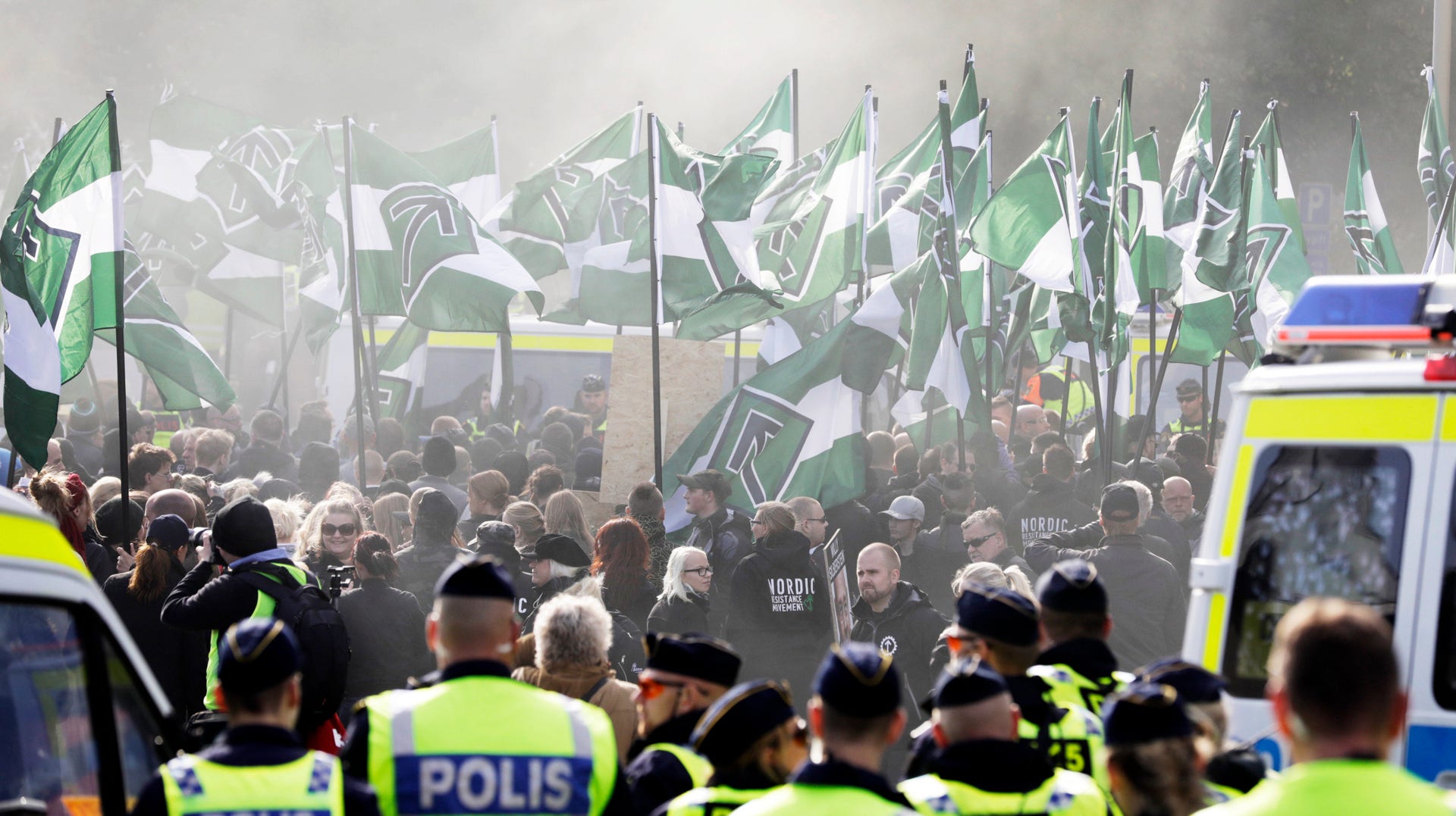 Nordiska motståndsrörelsens demonstration under Bokmässan i Göteborg den 30 september 2017.