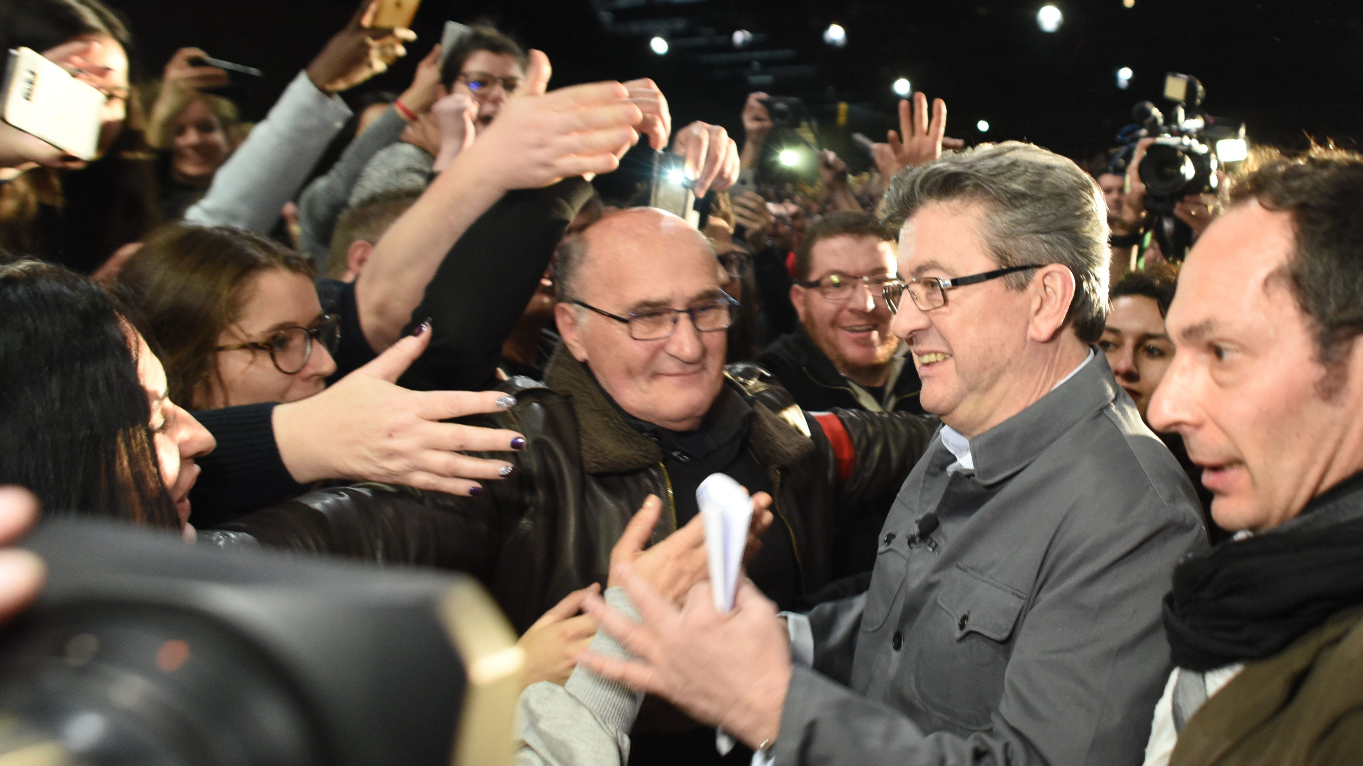 För närvarande har Jean-Luc Mélenchon stöd av omkring av 10 procent av den franska valmanskåren, visar opinionsmätningar.