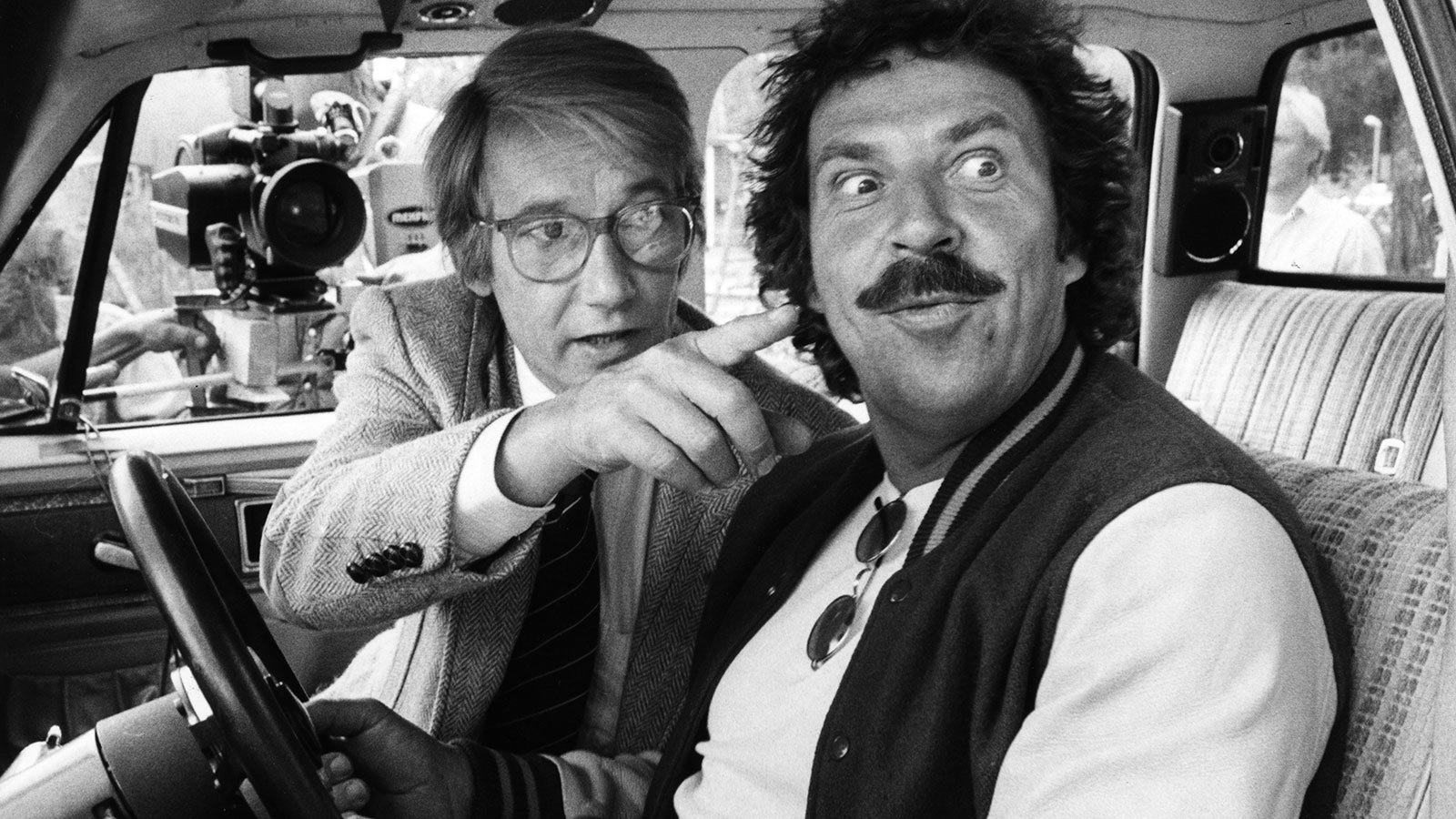 Gösta Ekman och Janne "Loffe" Carlsson i filmen ”Gräsänklingar”.