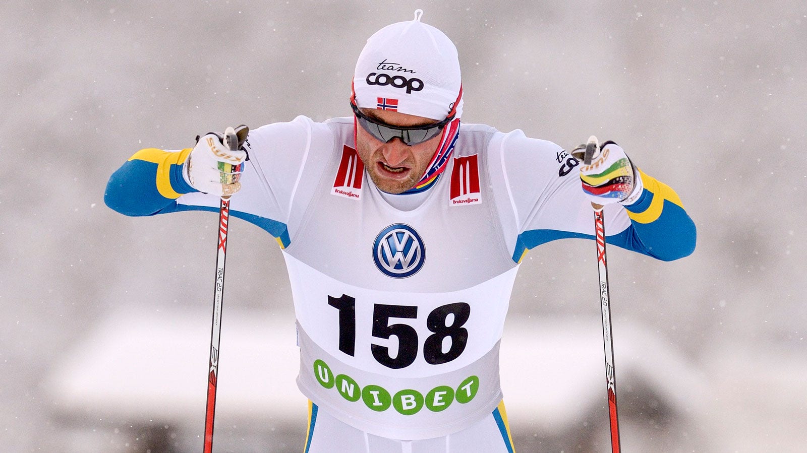 Petter Northug i en omdiskuterad svenskliknande skiddräkt i Bruksvallarna för några år sedan.