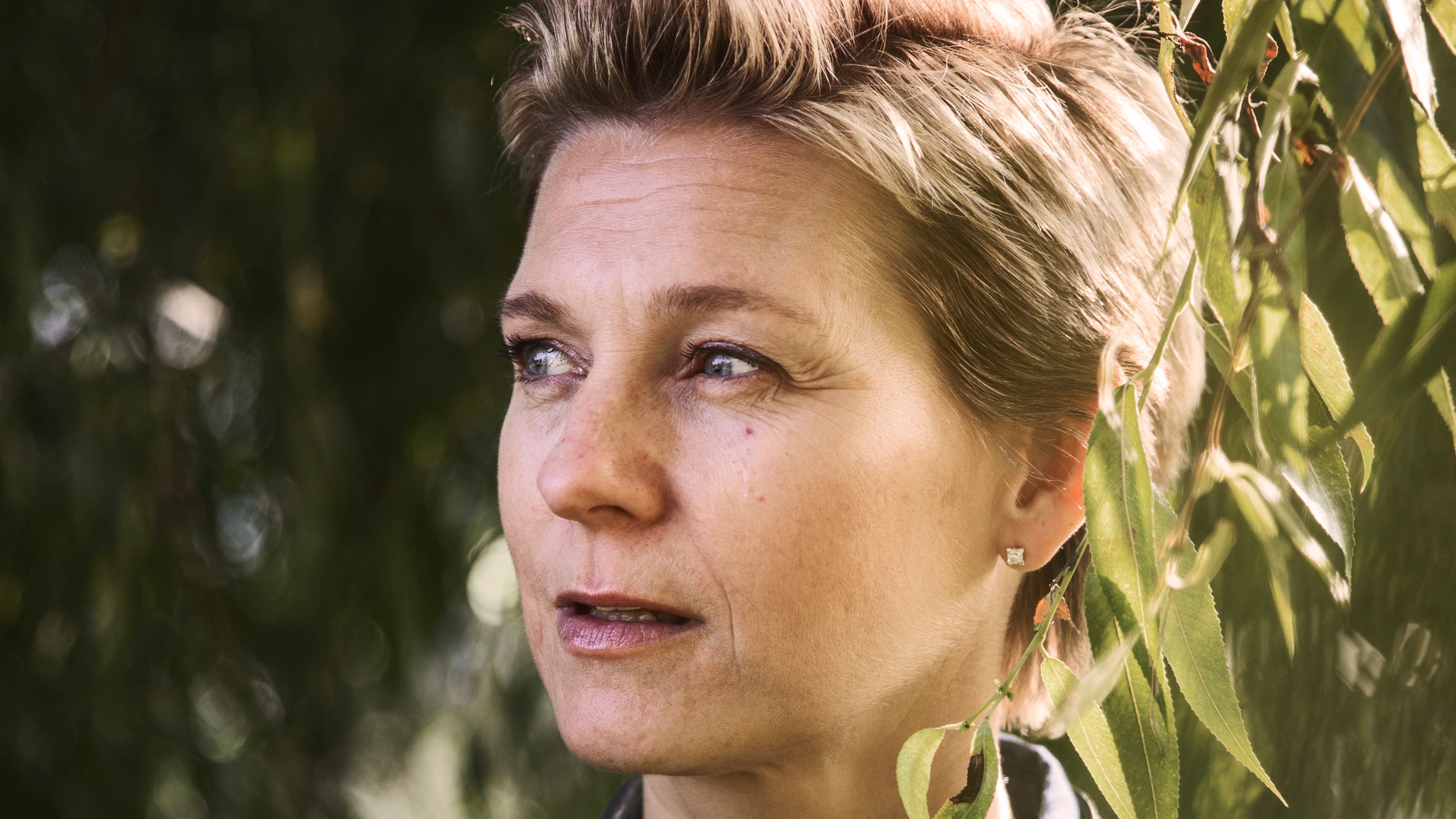 "Tanken på att tappa håret var jobbig, men när det väl hände var det ingen stor grej för mig", säger Jenny som nu har fått tillbaka sitt hår.