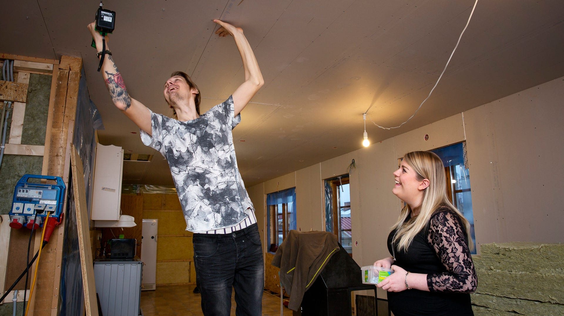 Jenny Svedberg och Niklas Olsson funderar om föräldraledigheten inför första barnets ankomst.