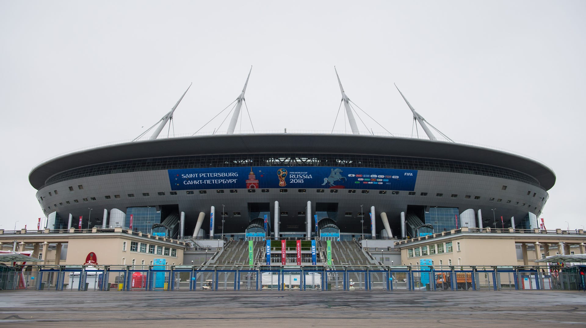 Här avgörs Sveriges VM-åttondelsfinal på tisdagen. S:t Petersburg-stadion.