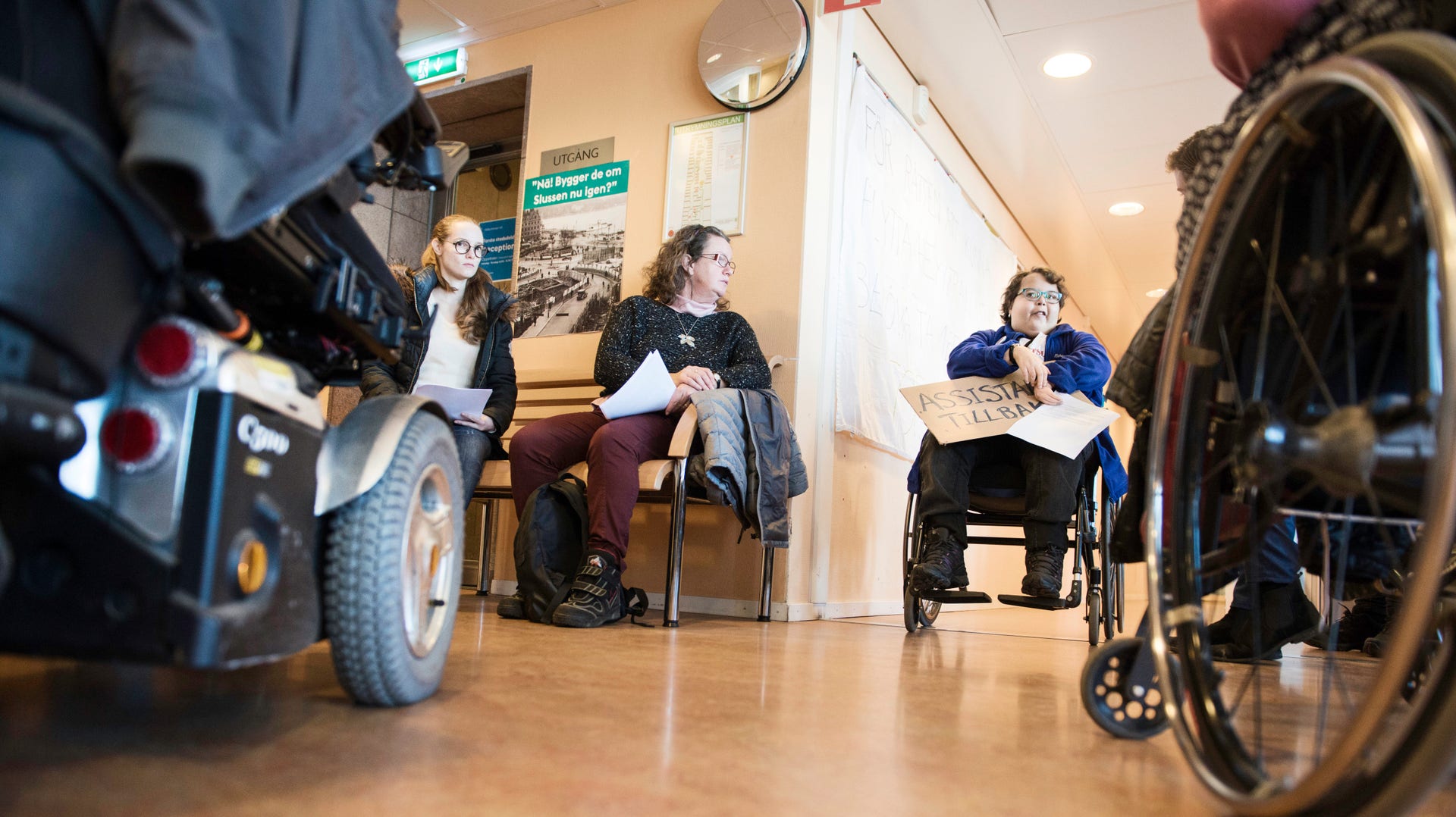 Sittstrejk på stadsdelsförvaltningen i Farsta.