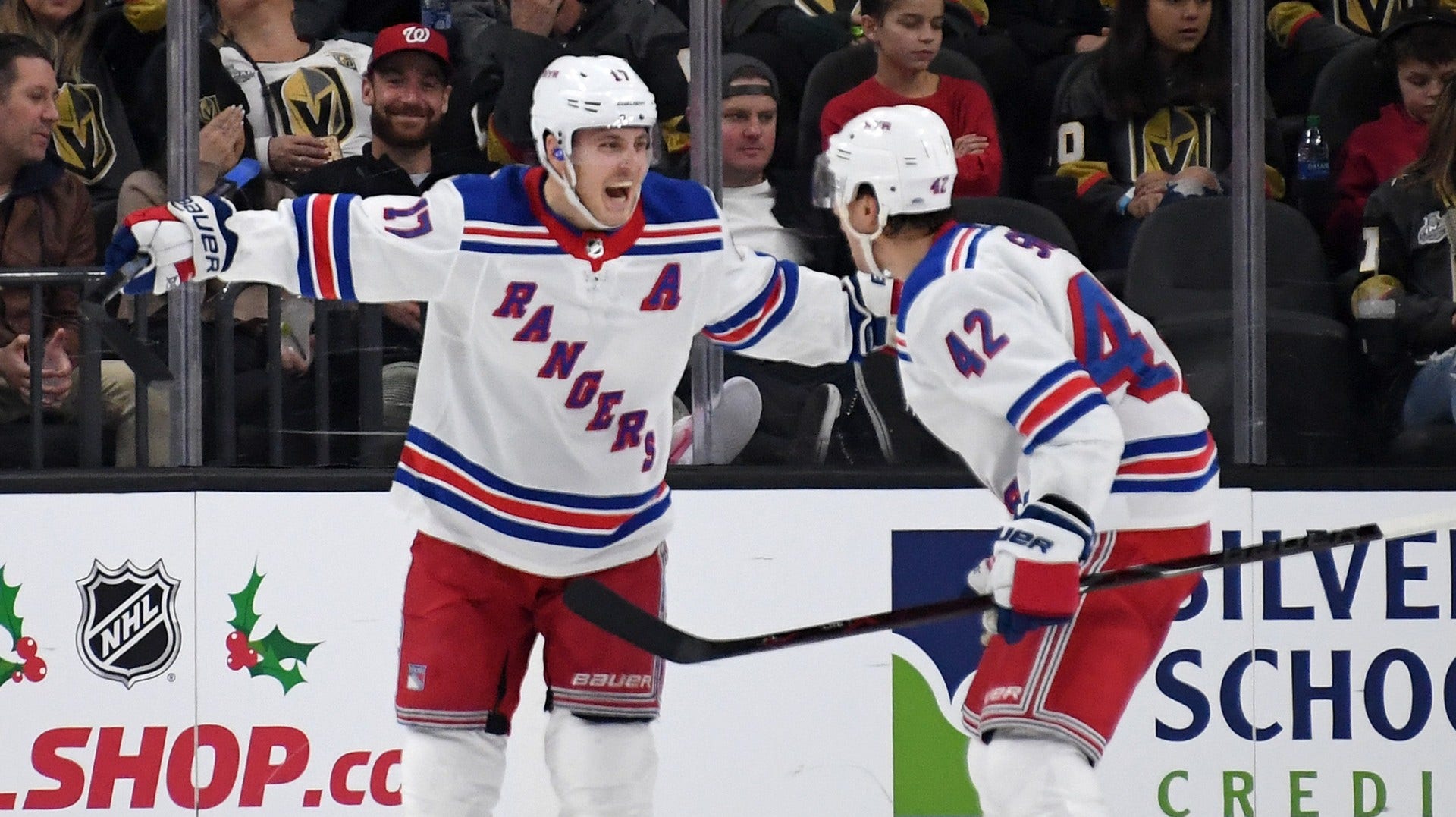 Jesper Fast jublar med Brendan Smith efter sitt mål.