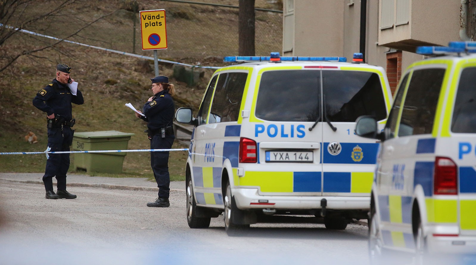 Man Skjuten I Benen Av Polis I Stockholm - DN.se