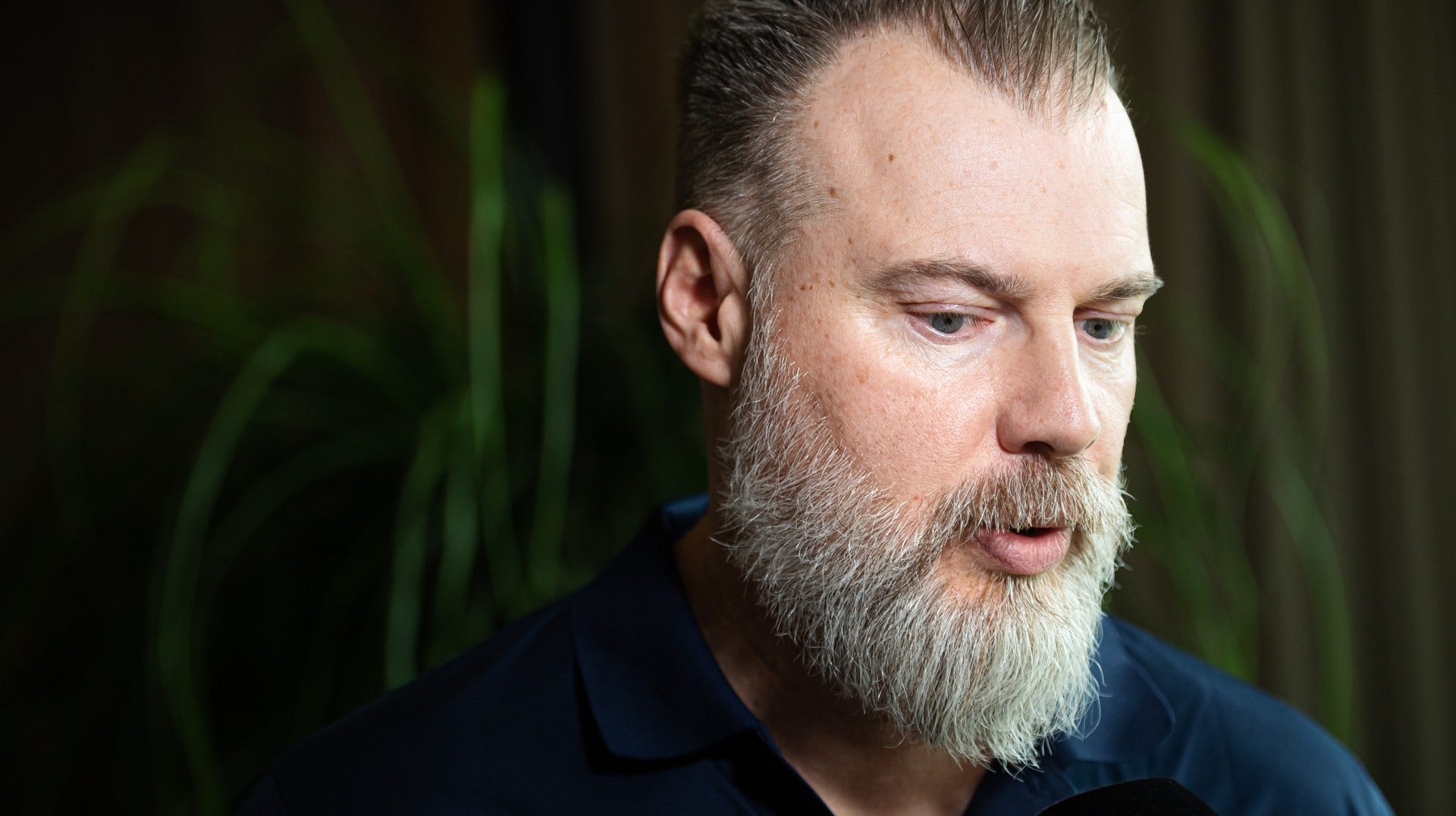 Tre Kronors förbundskapten Rikard Grönborgs agerande i en intervju med SVT efter förlustmatchen mot Ryssland fick en hel del kritik.