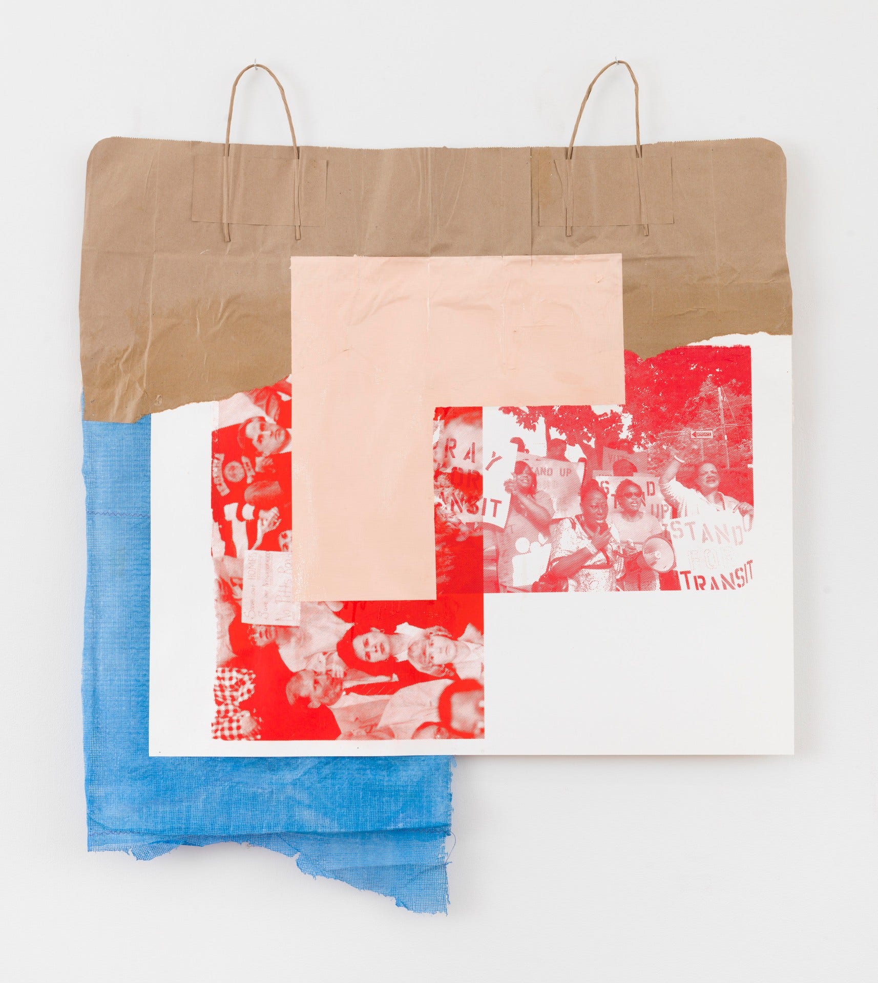 Collage av Tomashi Jackson, ” Sideways / Side Eye (Peach Shape) ”.
