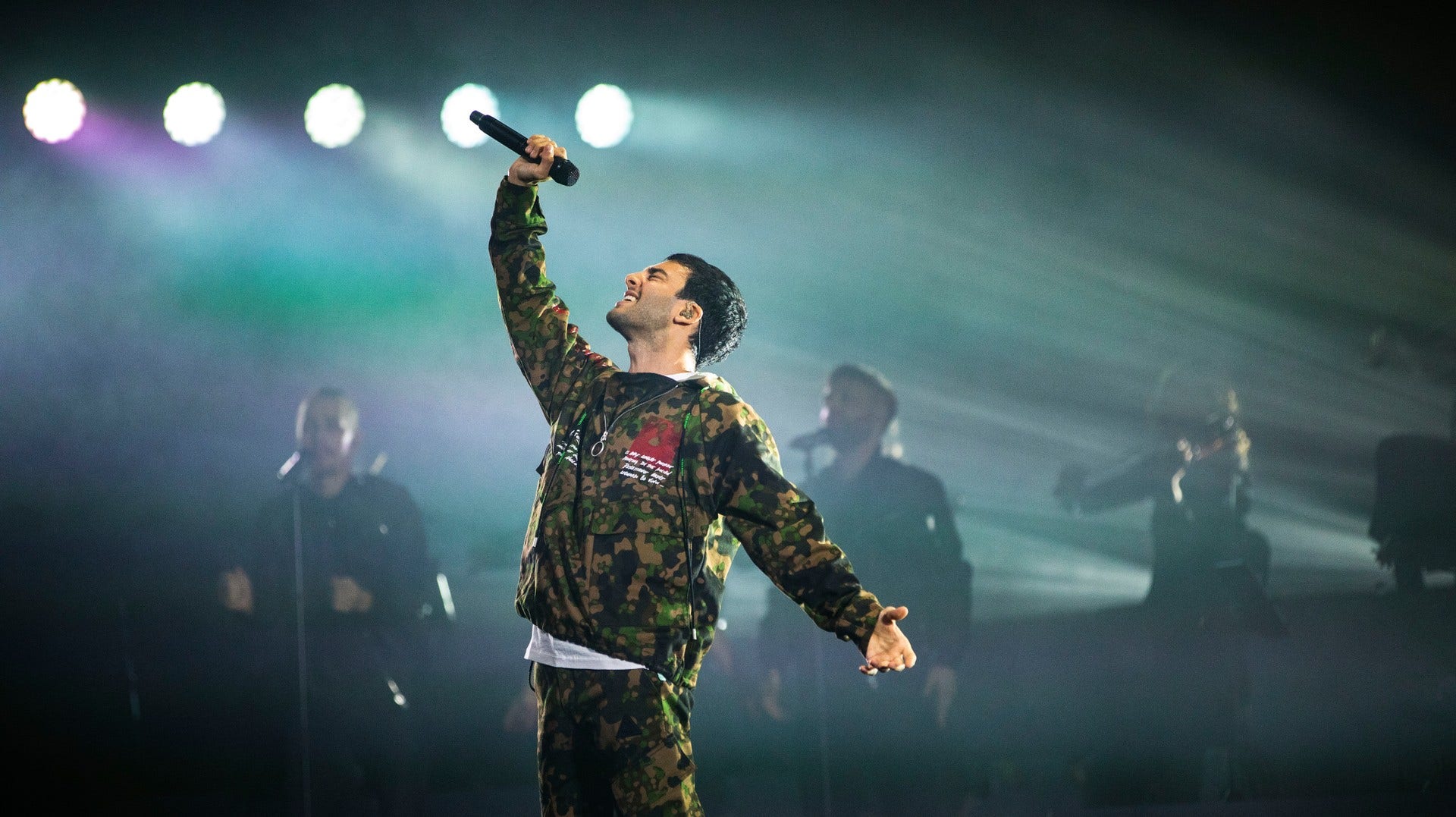 Darin i Globen.