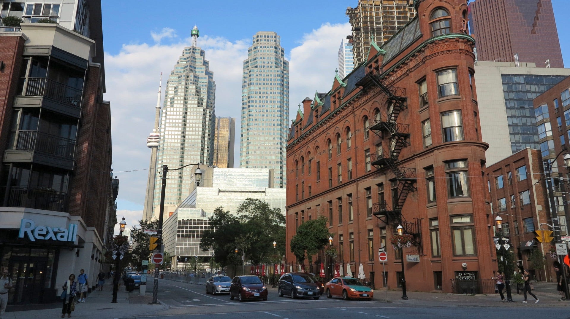 Bild från Toronto, Kanadas störtsa stad.