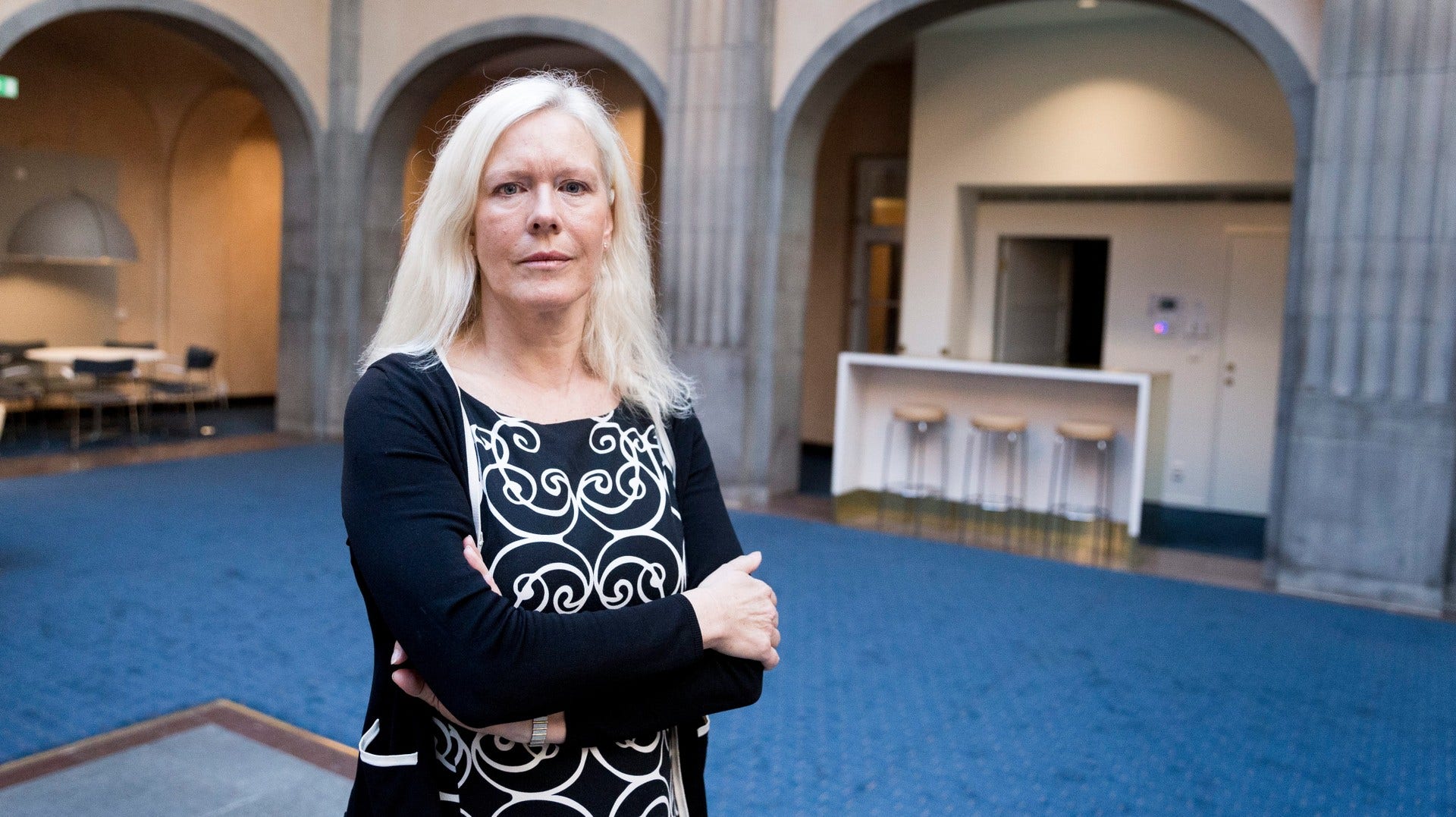 Ex-ambassadören Anna Lindstedt är åtalad för egenmäktighet vid förhandling med främmande makt. Rättegången inleds i Stockholms tingsrätt den 19 mars.