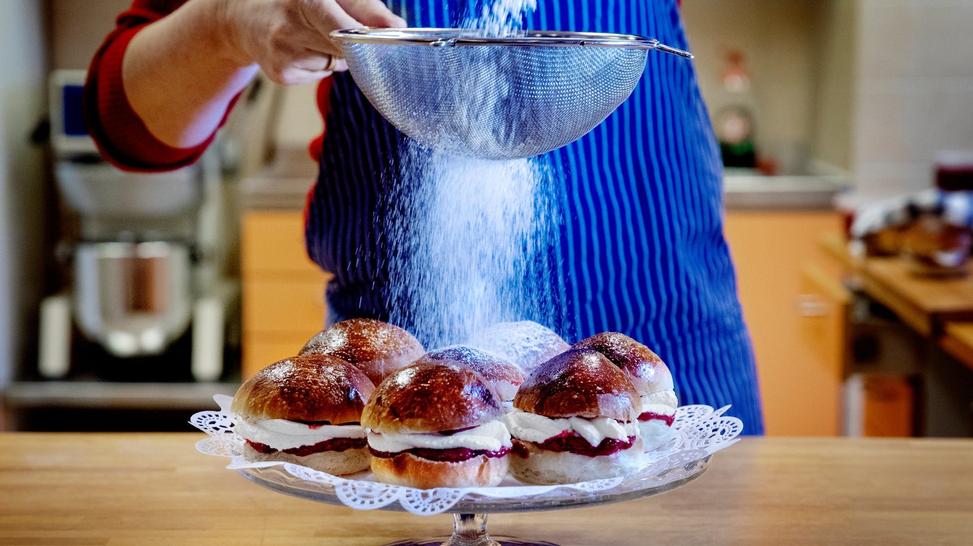 Så bakar man och äter semlor i Finland och Estland DN.se