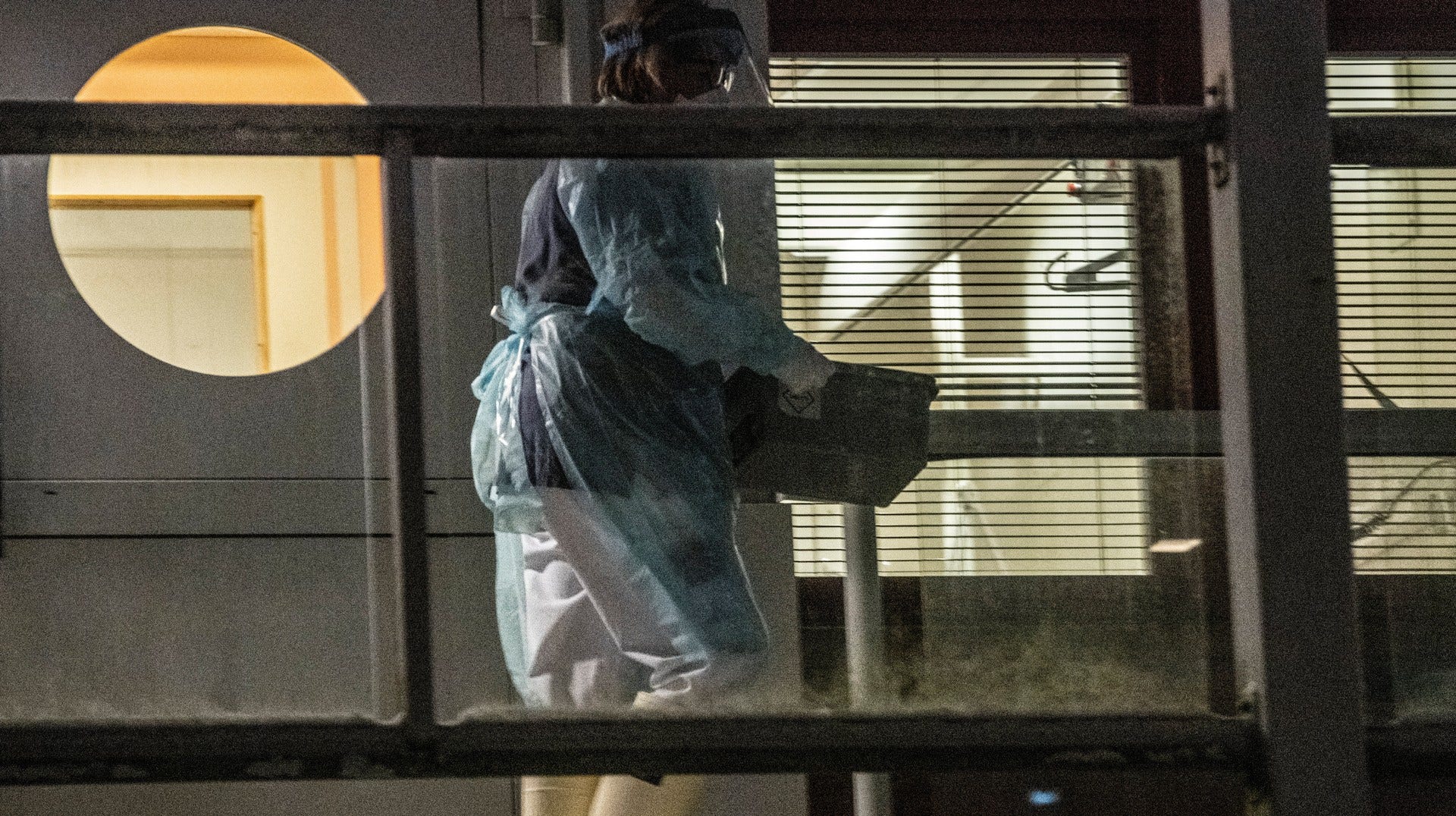 Vi varnar nu eftersom vi får rapporter från medlemmar som vittnar om att deras arbetssituation är mycket ansträngd. Det råder omfattande brister i deras arbetsmiljö, arbetstider och skyddsutrustning, skriver Sineva Ribeiro.