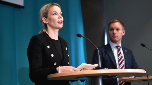 ”Vi ser att det är ett snabbt förlopp för äldre som insjuknar i covid 19, vi ökar platserna på våra boenden. Vi har en god beredskap”, sade finansborgarrådet Anna König Jerlmyr (M) på torsdagens pressträff.