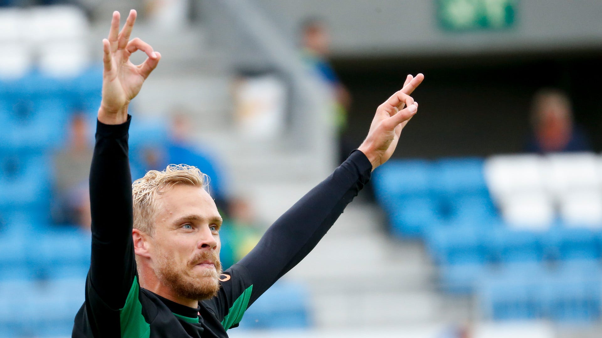 Pontus Engblom gjorde två mål i comebacken i Sundsvall. Här jublar han över mål i den norska ligan. Arkivbild.
