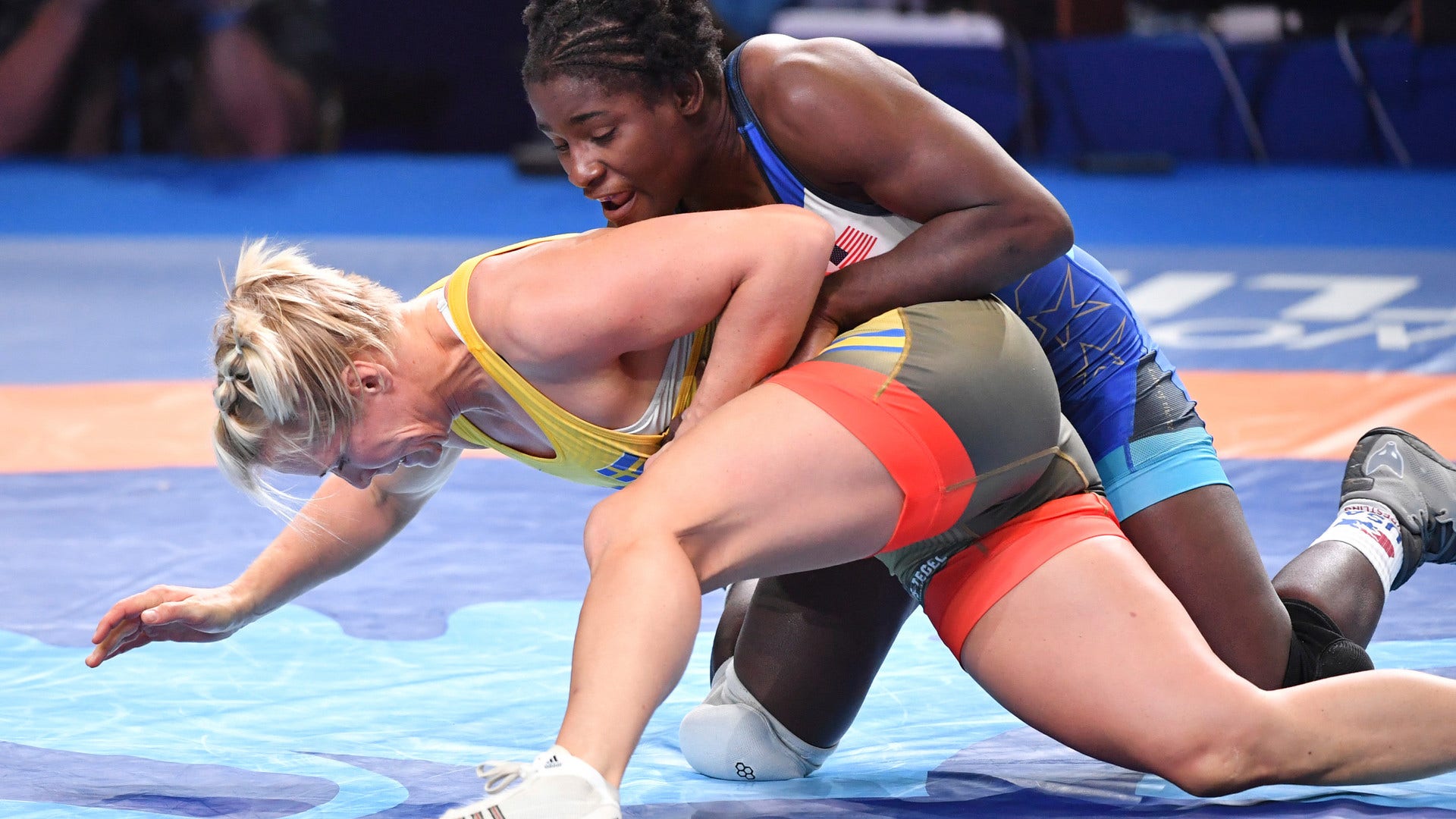 Jenny Fransson och amerikanskan Tamyra Mensah.
