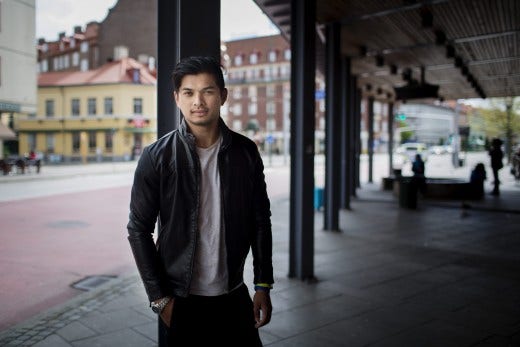 Chet Bhujel från Nepal hemma på Värnhemstorget i Malmö.