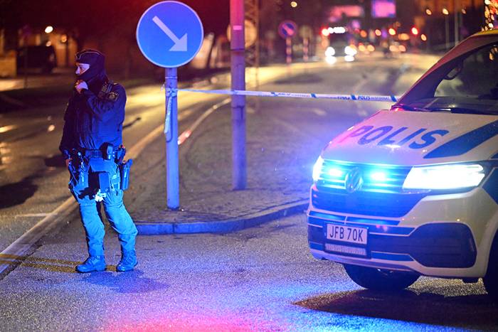 DN Direkt - Man Skjuten Av Polis – Allvarligt Skadad - DN.se