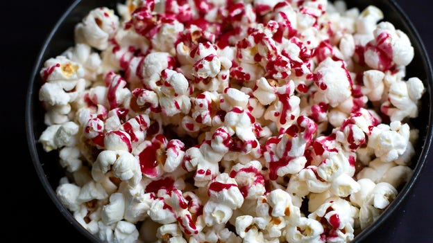 Tips! Tårt-blodet kan även användas för att göra blodstänkta popcorn.