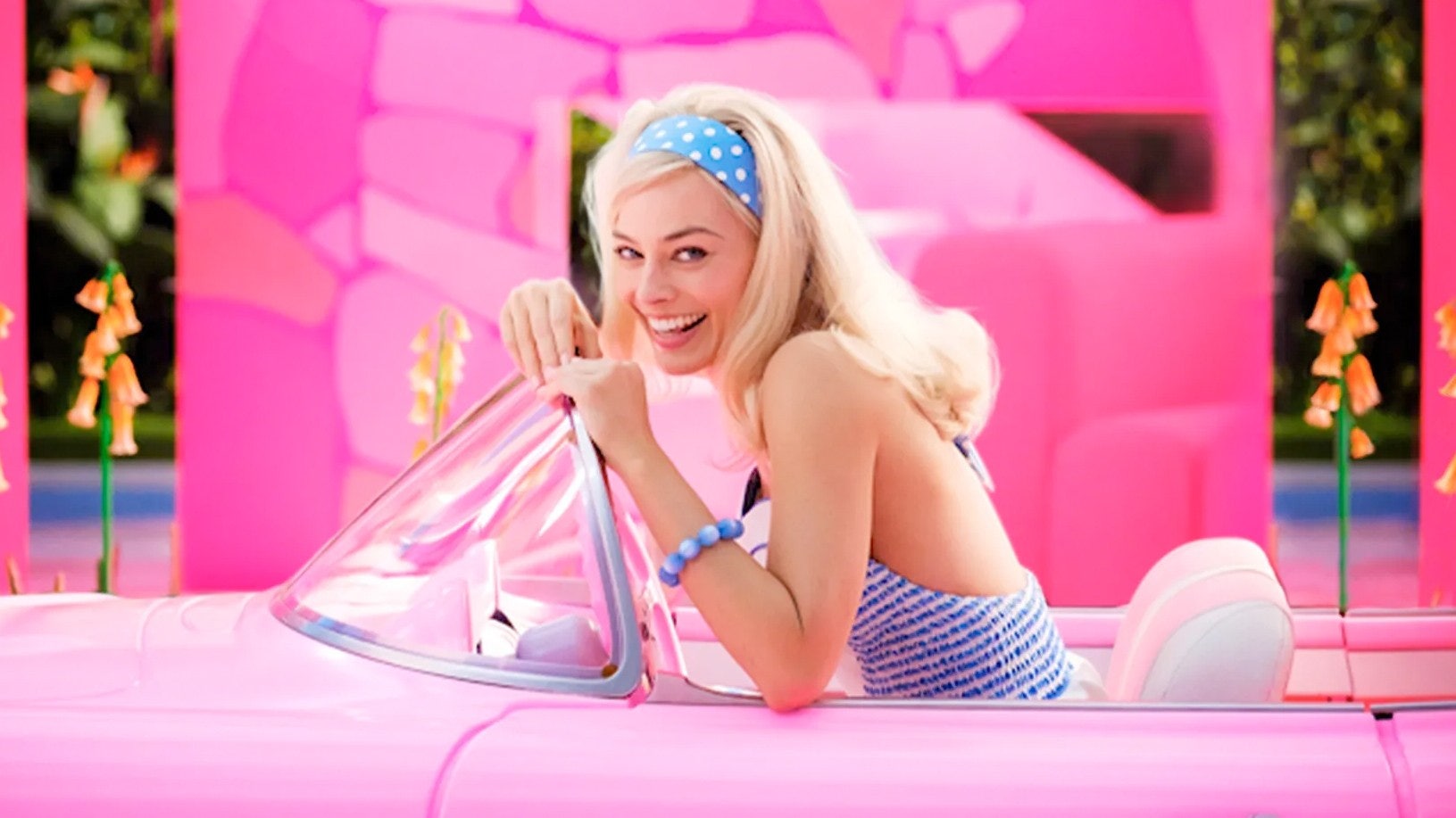 Sommarens storfilm Barbie (med Margot Robbie i huvudrollen) gjorde att chockrosa färg tog slut över hela världen.