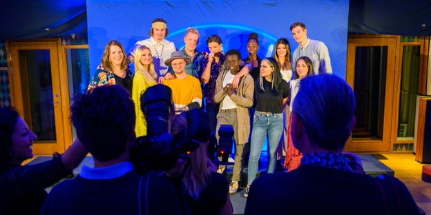 Övre raden: Kim Lilja, Gottfrid Krantz, Hampus Israelsson, Aida Secka, Dao Di Ponziano, Christoffer Hamberg. Undre raden: Ellie Lilja, Madeleif Termaten, Freddie Liljegren, Tusse Chiza, Astrid Risberg, Nathalie Ulinder Cutie.