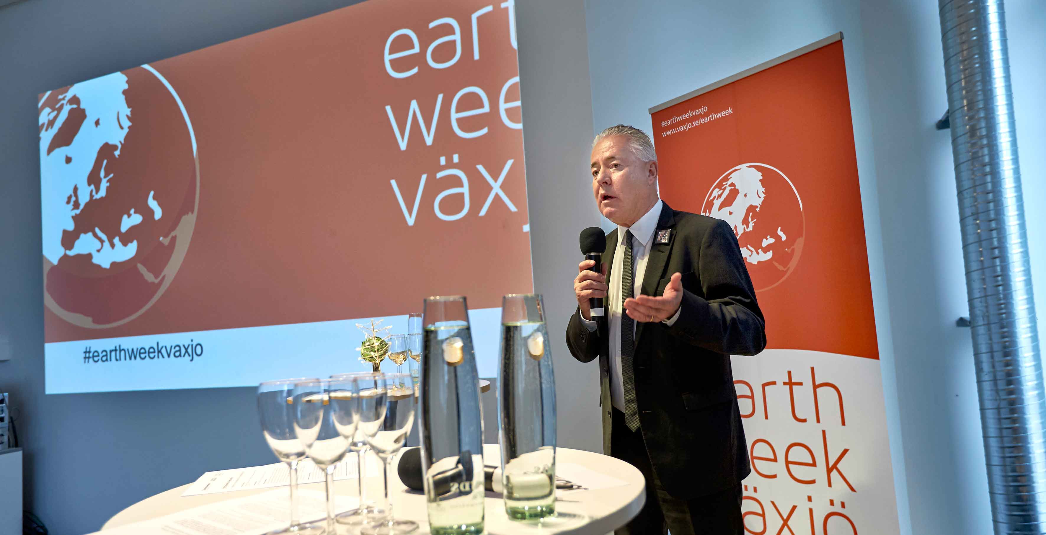 BLÅGRÖN KOMMUN. Kommunalrådet Bo Frank (M) anser att de goda erfarenheterna av att samarbeta med Miljöpartiet går att föra över till rikspolitiken efter valet 2018.