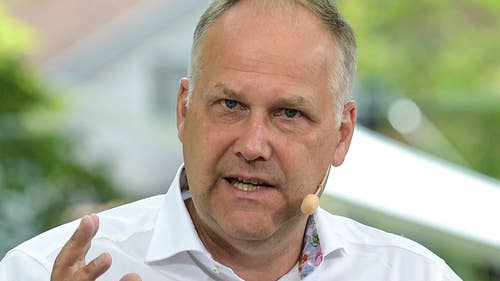 Vänsterpartiets ledare Jonas Sjöstedt kan inte följa OS.