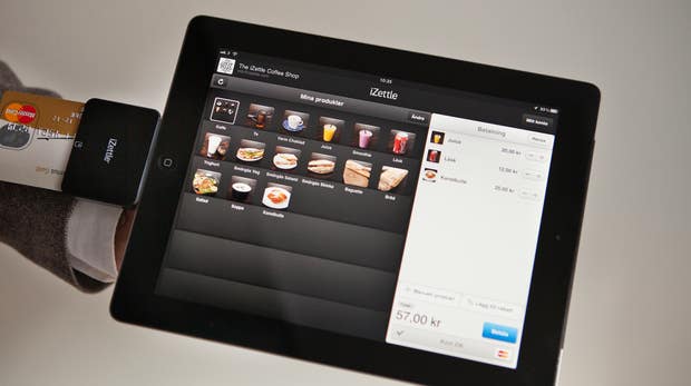 Izettles chipläsare avbildad i Dagens Industri 2012.