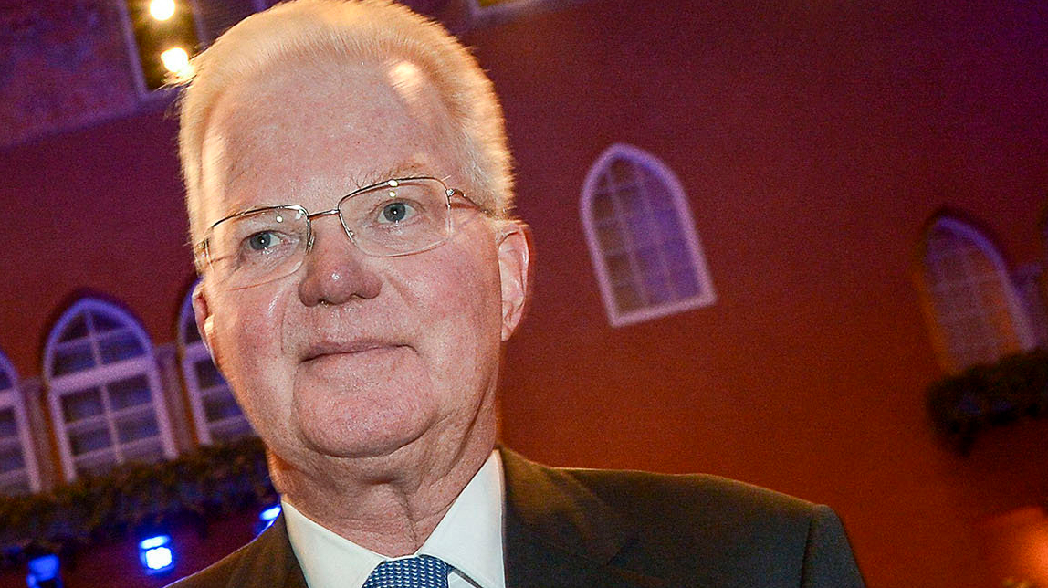 Fredrik Lundberg köper i Industrivärden