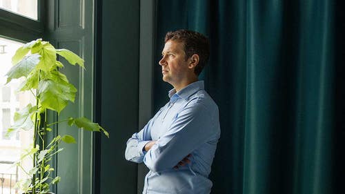 GODA UTSIKTER. Ivan Gowan, vd för Capital.com, ska på allvar ta sin AI-baserade handelsplattform till Sverige.