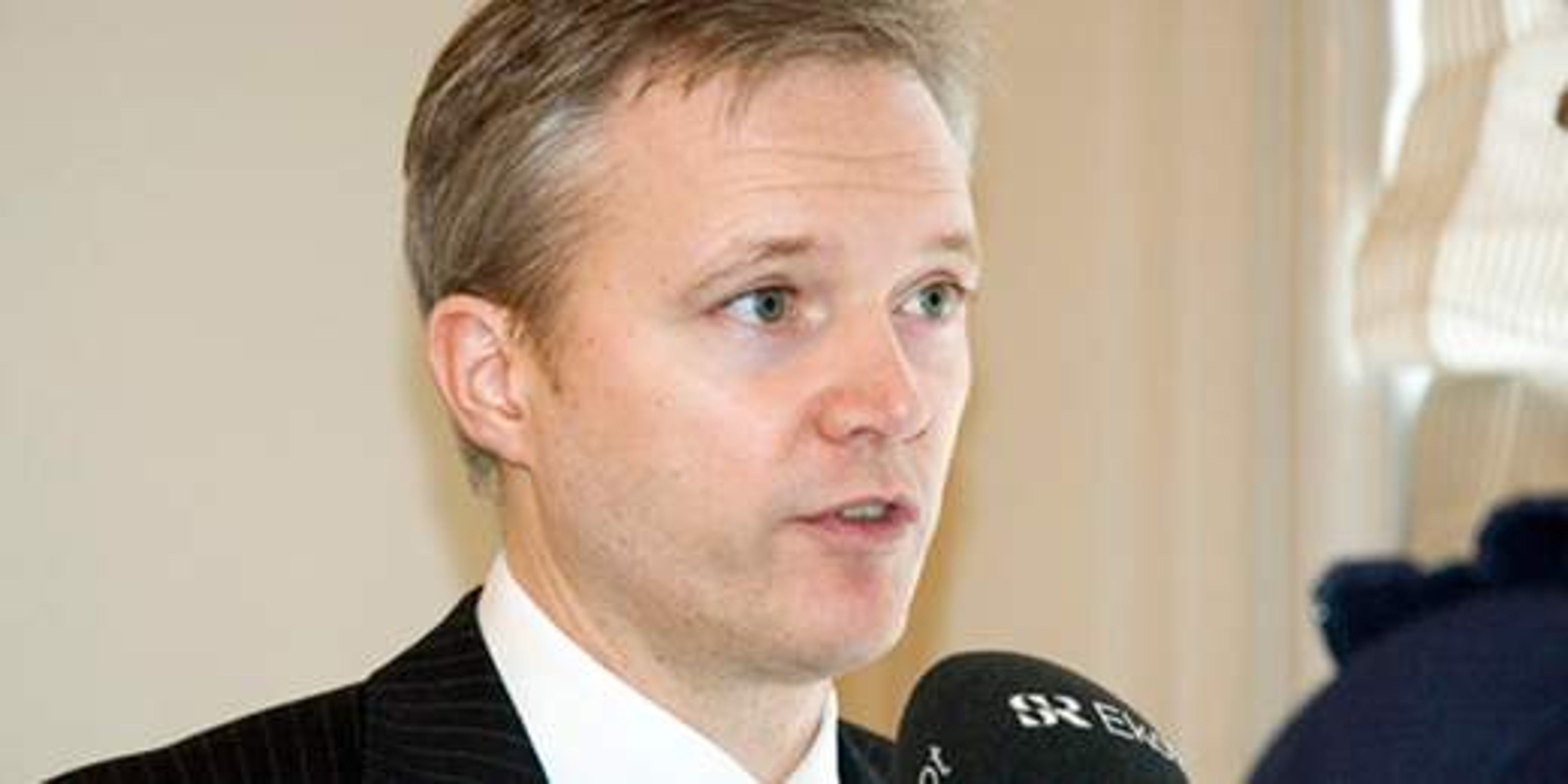 Sten Tolgfors till Rud Pedersen Resumé