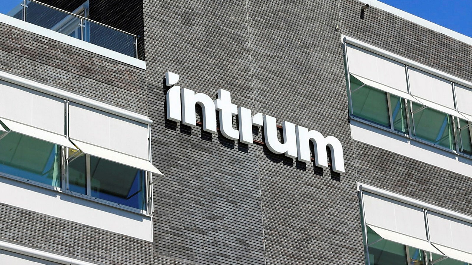 Intrum vänder ned igen – SEB varnar för likviditetsbrist