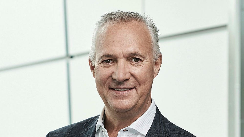 Traton förnekar tunga chefens mål efter sortin