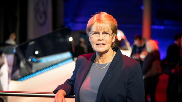 Helena Gellerman (L)
